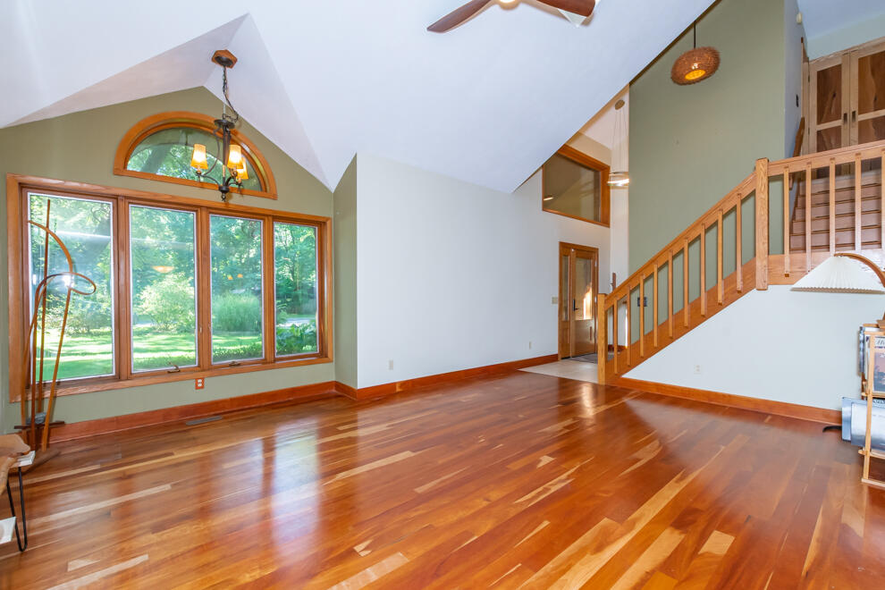 6798 Oak Highlands Drive Kalamazoo MI 49009