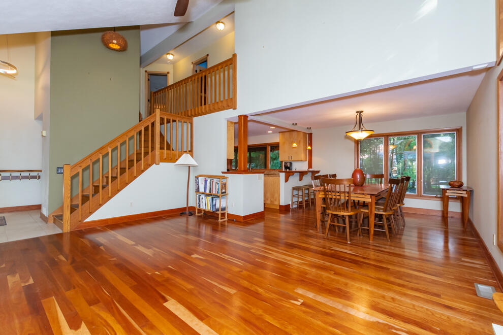 6798 Oak Highlands Drive Kalamazoo MI 49009
