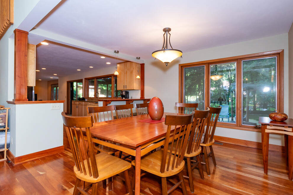 6798 Oak Highlands Drive Kalamazoo MI 49009