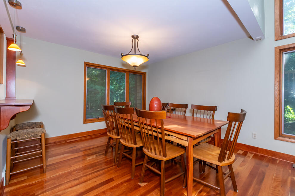 6798 Oak Highlands Drive Kalamazoo MI 49009