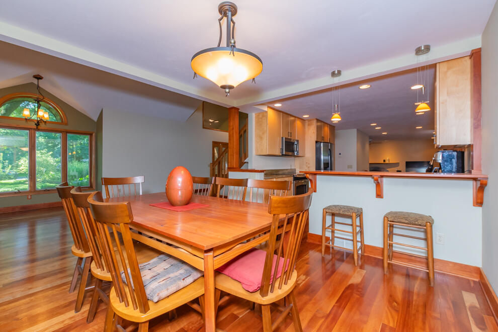 6798 Oak Highlands Drive Kalamazoo MI 49009