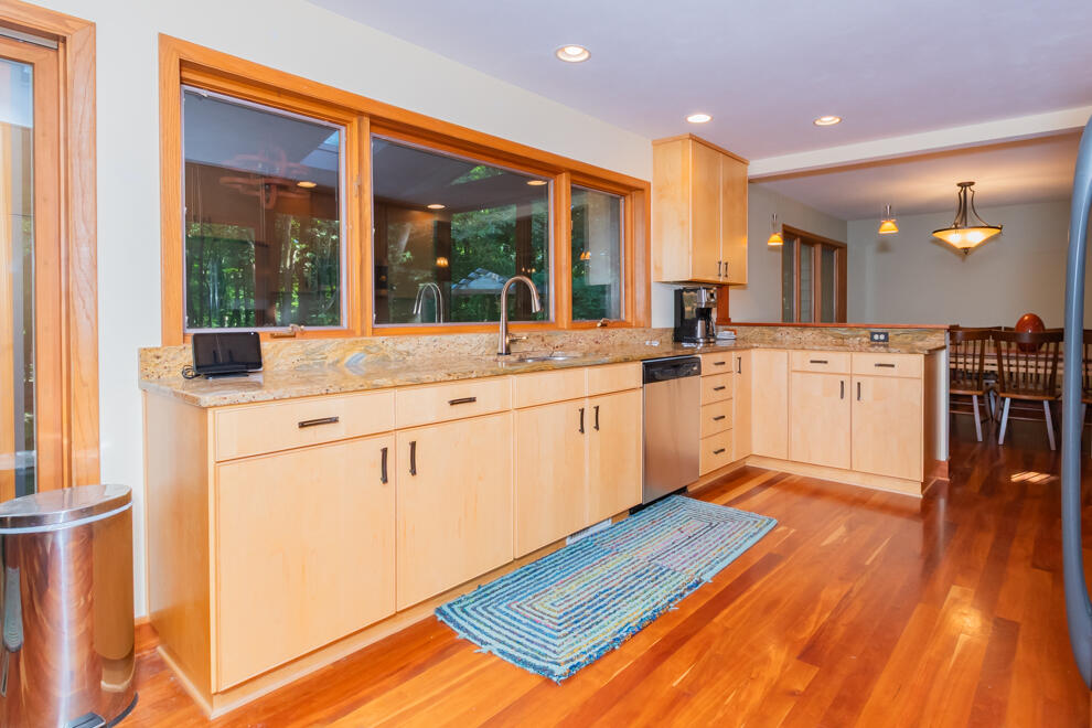 6798 Oak Highlands Drive Kalamazoo MI 49009