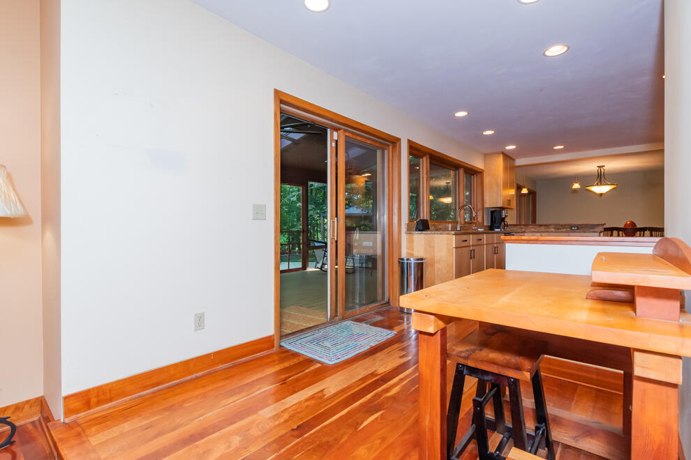 6798 Oak Highlands Drive Kalamazoo MI 49009