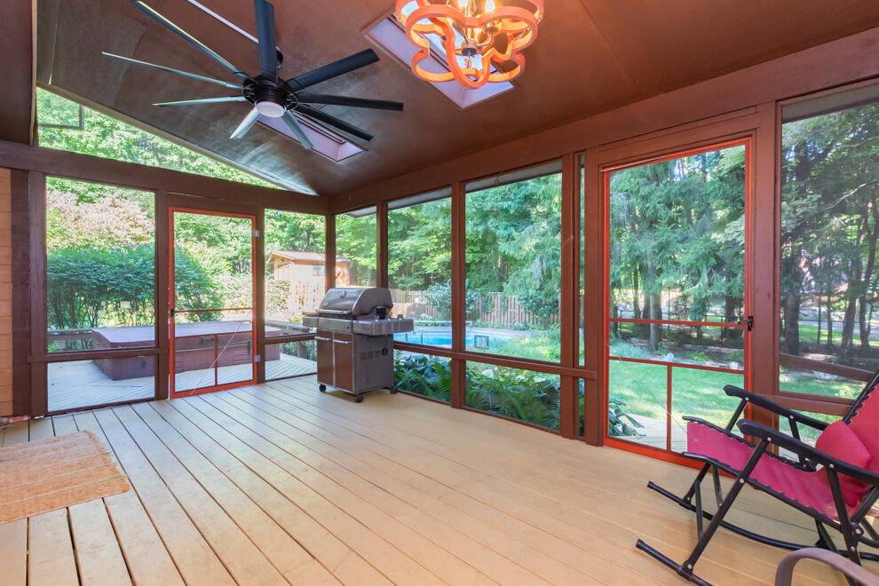 6798 Oak Highlands Drive Kalamazoo MI 49009