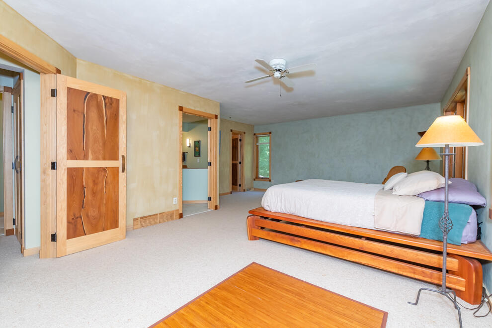 6798 Oak Highlands Drive Kalamazoo MI 49009