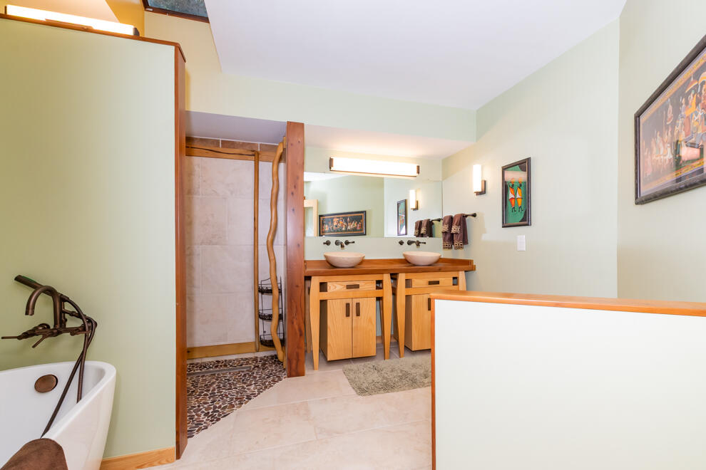 6798 Oak Highlands Drive Kalamazoo MI 49009
