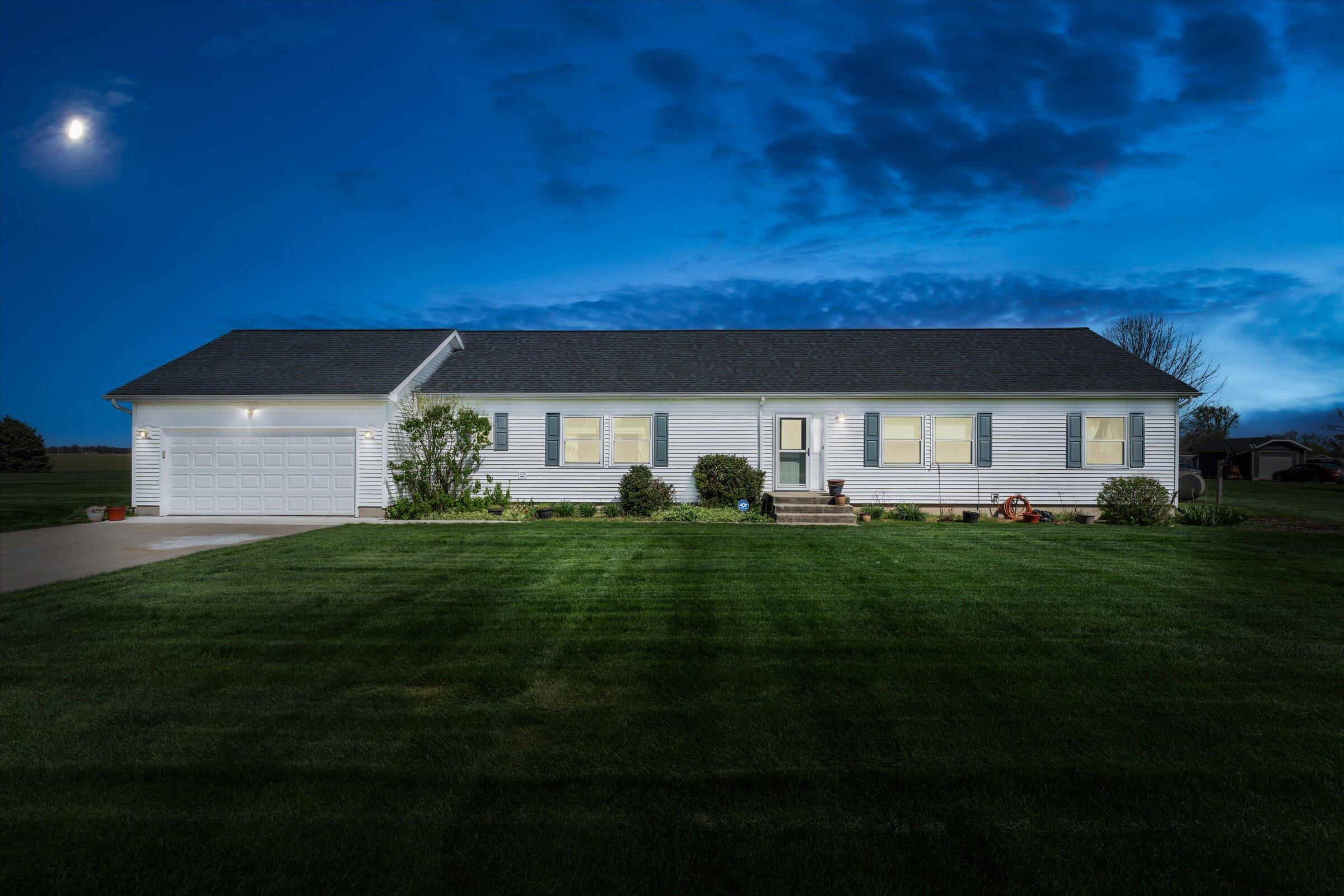 70915 Sterling Drive Edwardsburg MI 49112