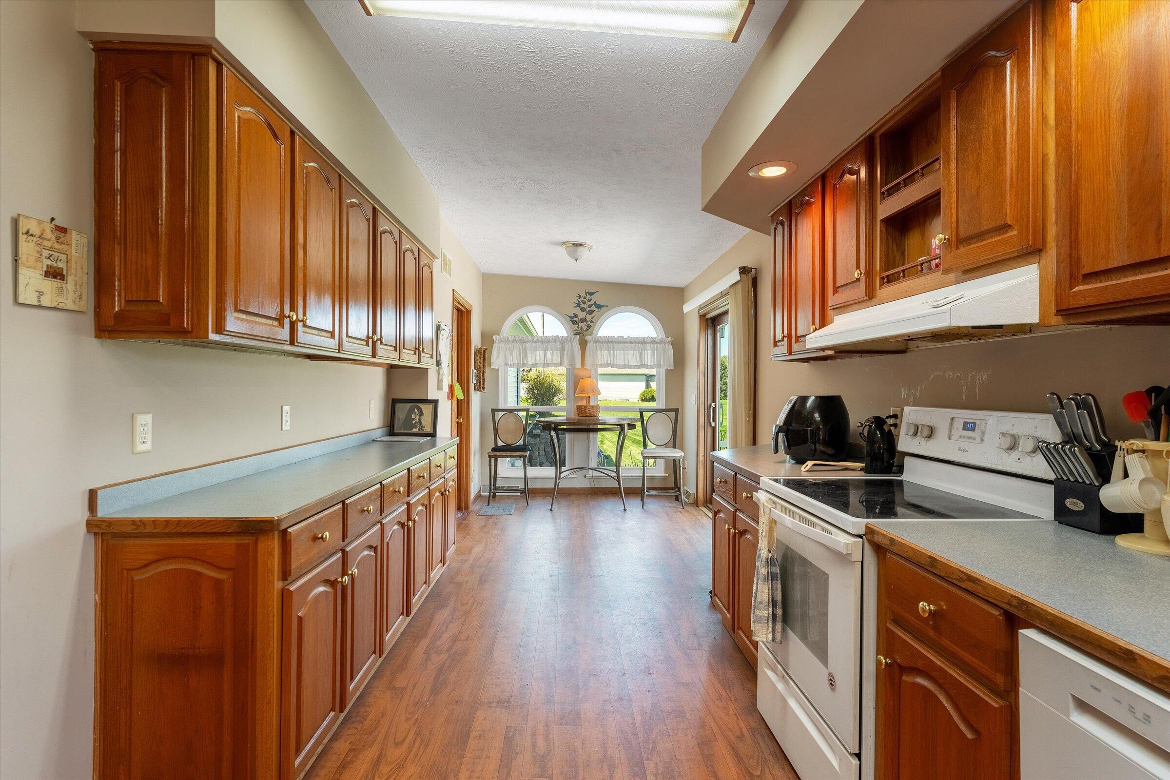 70915 Sterling Drive Edwardsburg MI 49112