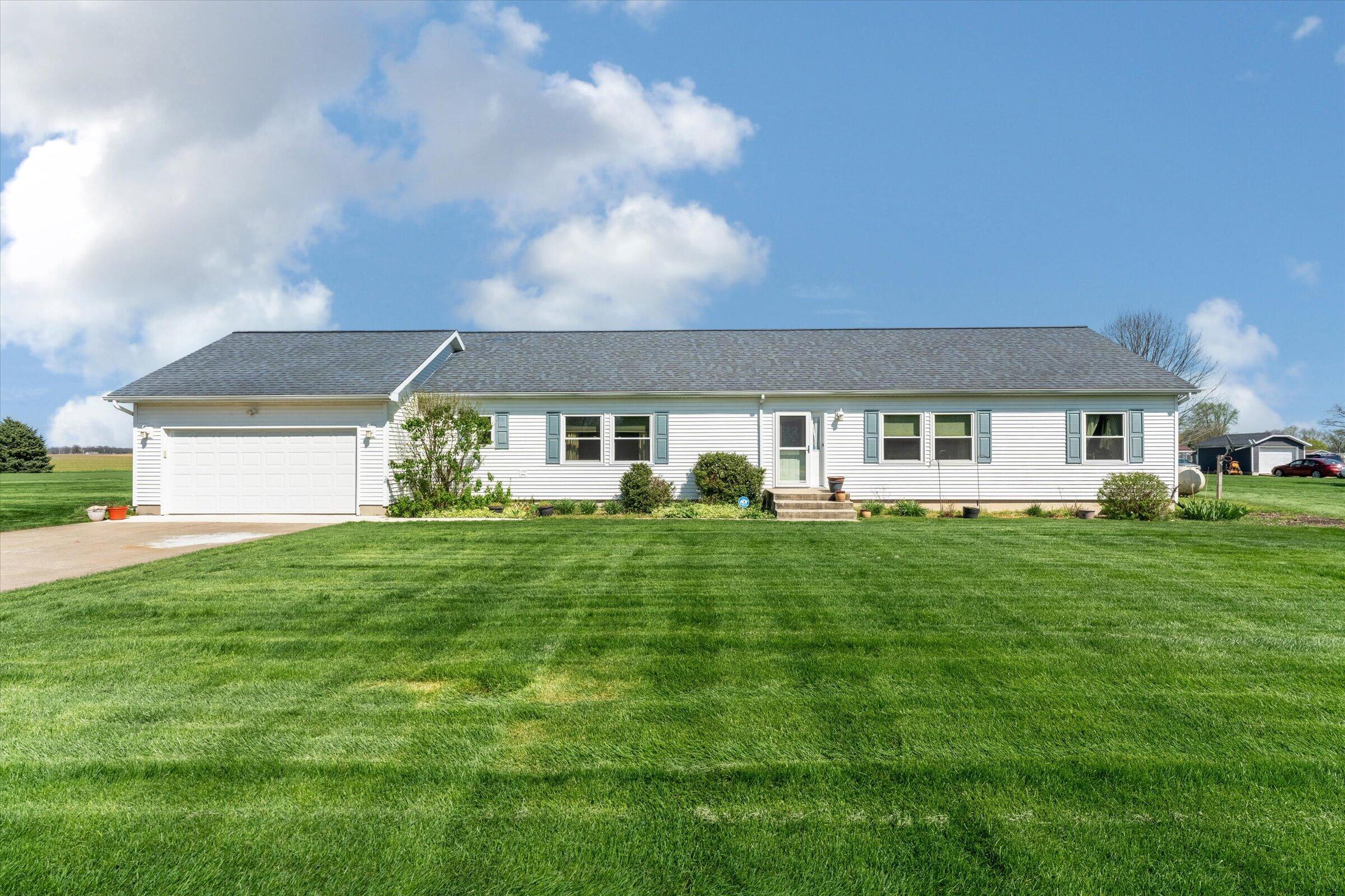 70915 Sterling Drive Edwardsburg MI 49112
