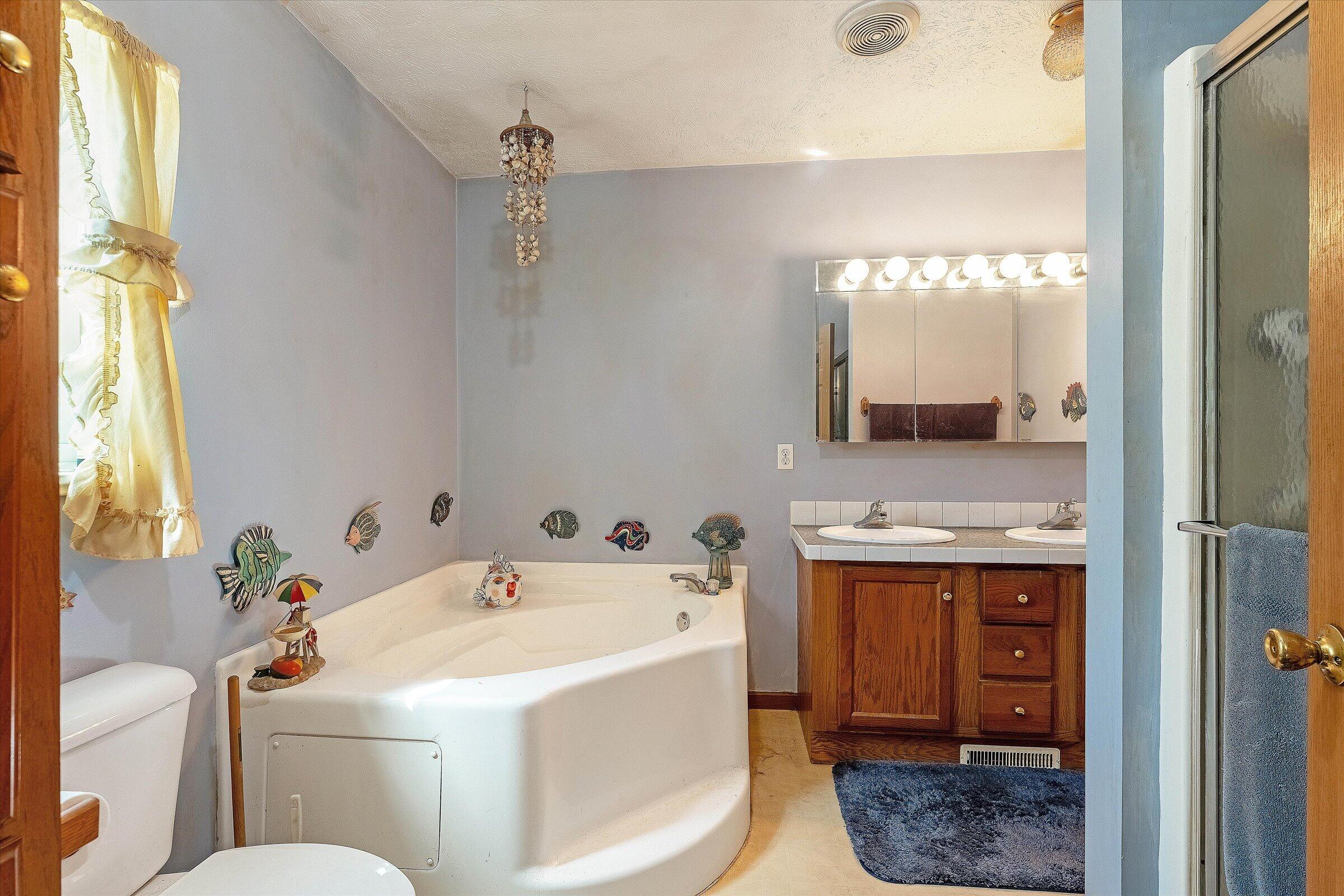 70915 Sterling Drive Edwardsburg MI 49112