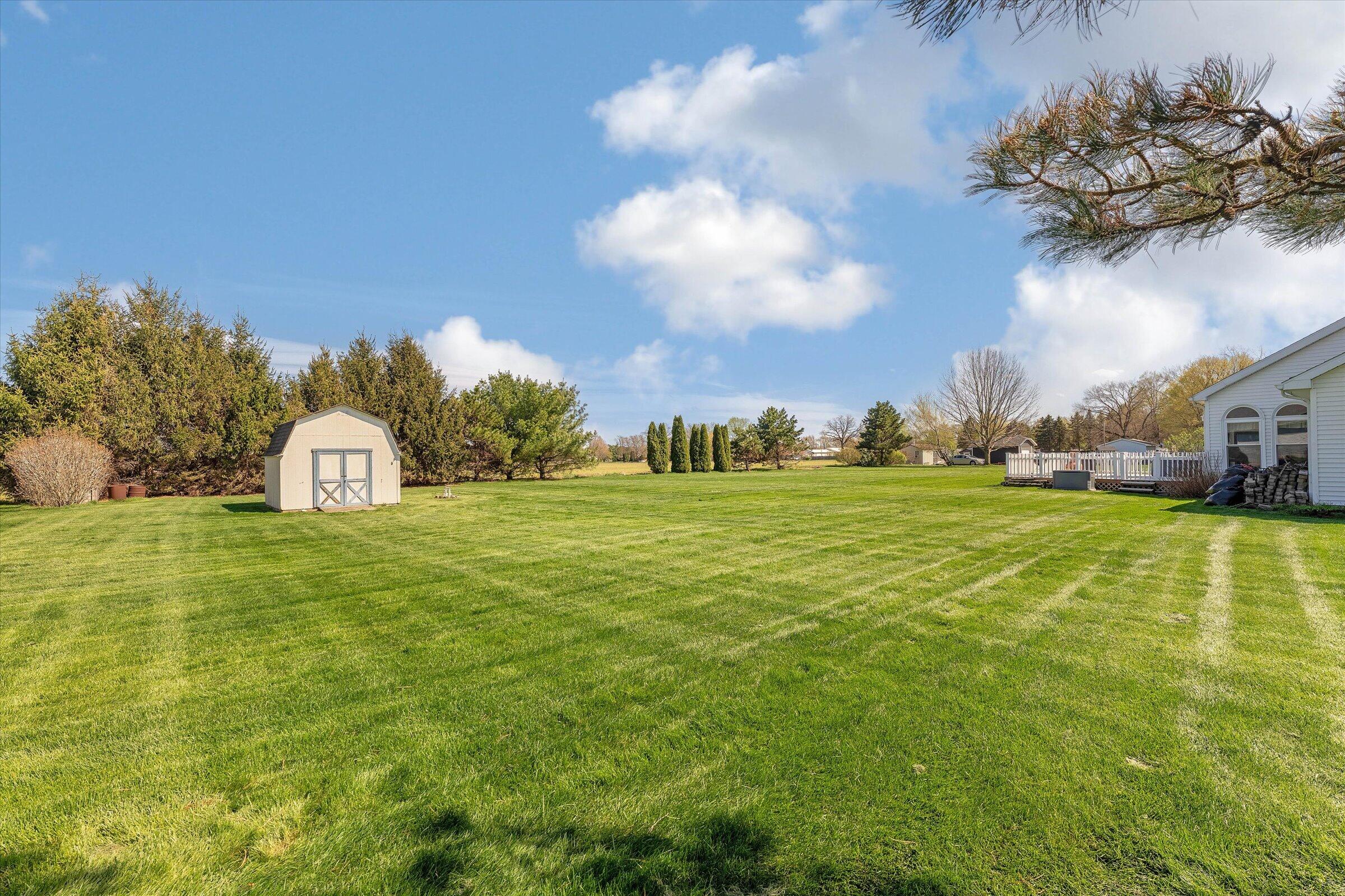 70915 Sterling Drive Edwardsburg MI 49112