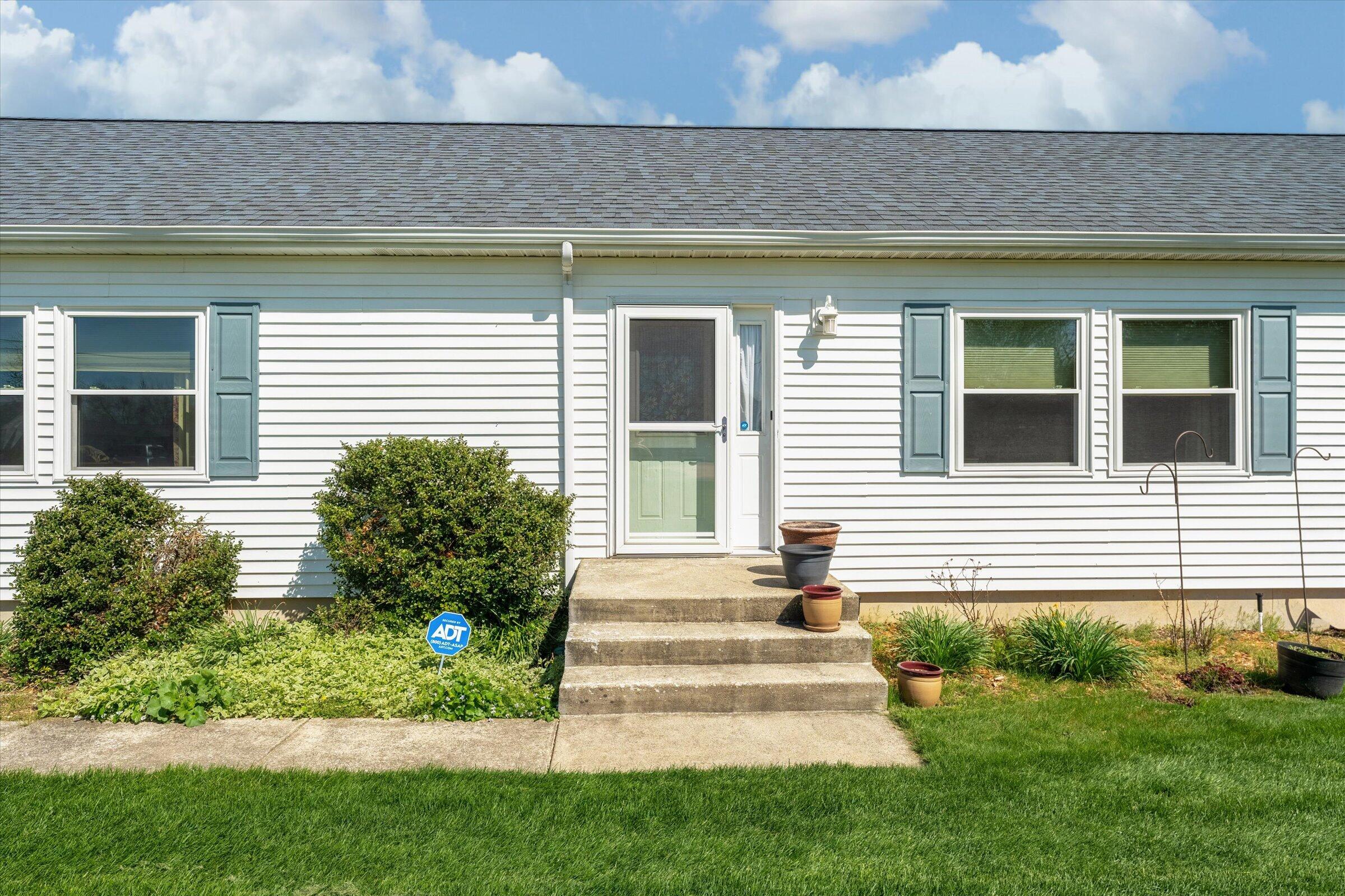 70915 Sterling Drive Edwardsburg MI 49112