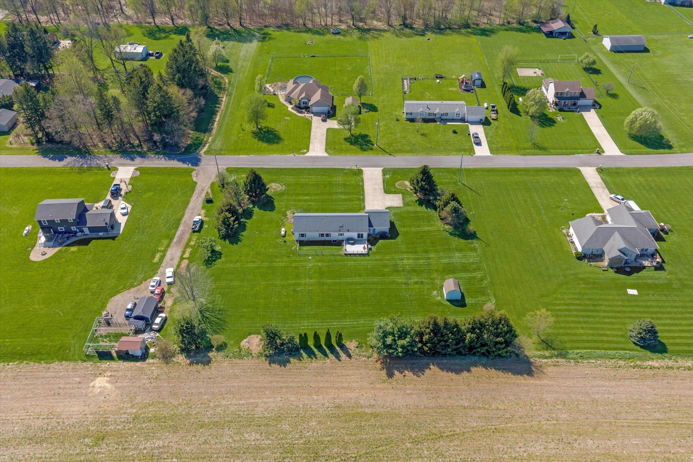 70915 Sterling Drive Edwardsburg MI 49112