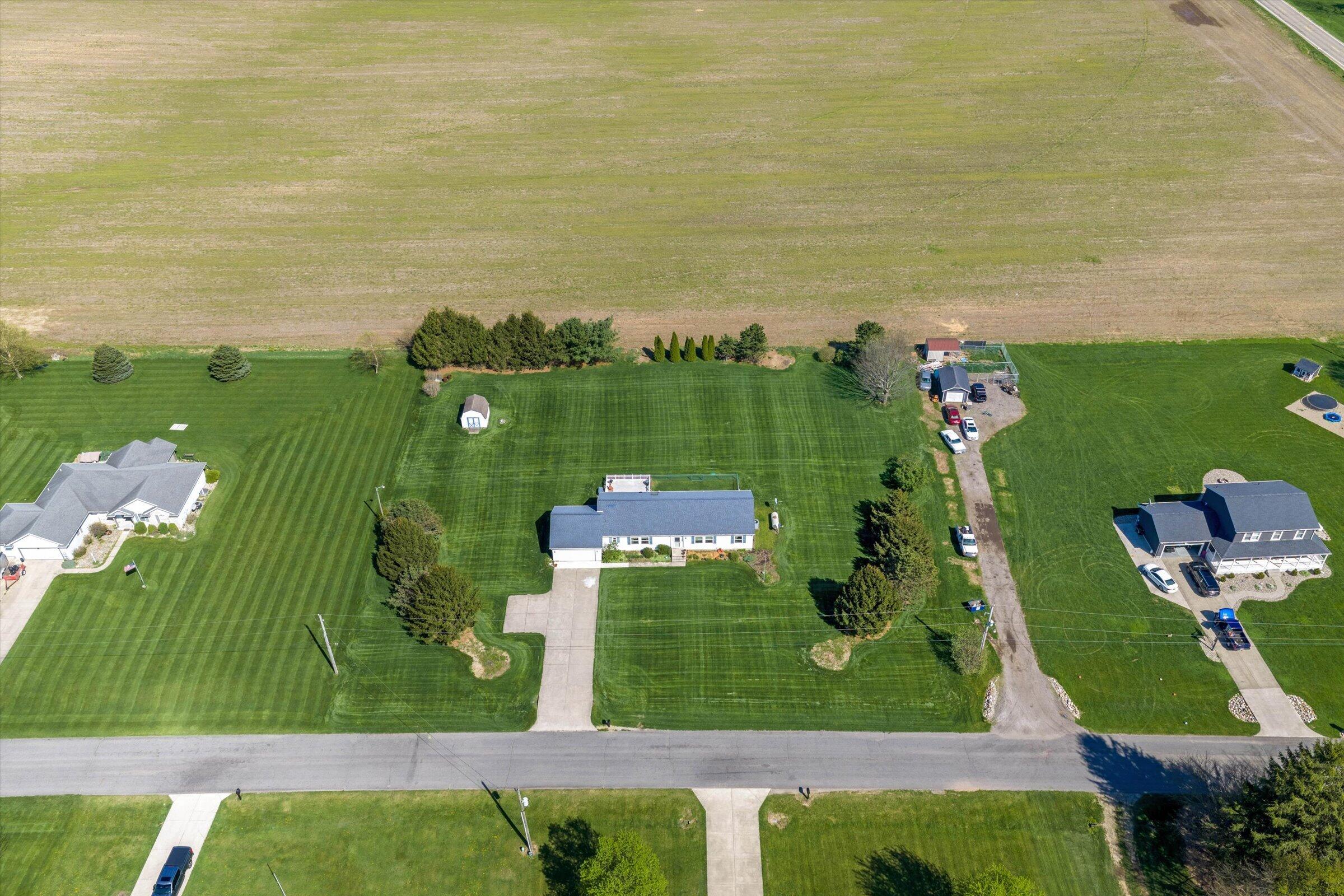 70915 Sterling Drive Edwardsburg MI 49112