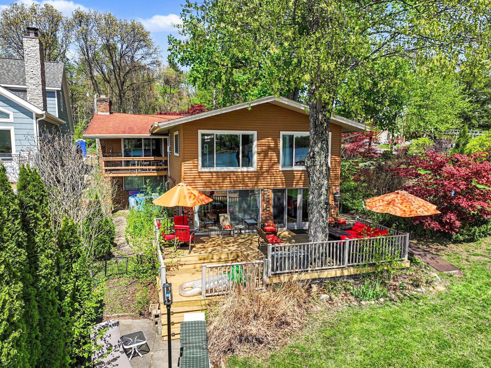 50575 W Lakeshore Drive Dowagiac MI 49047