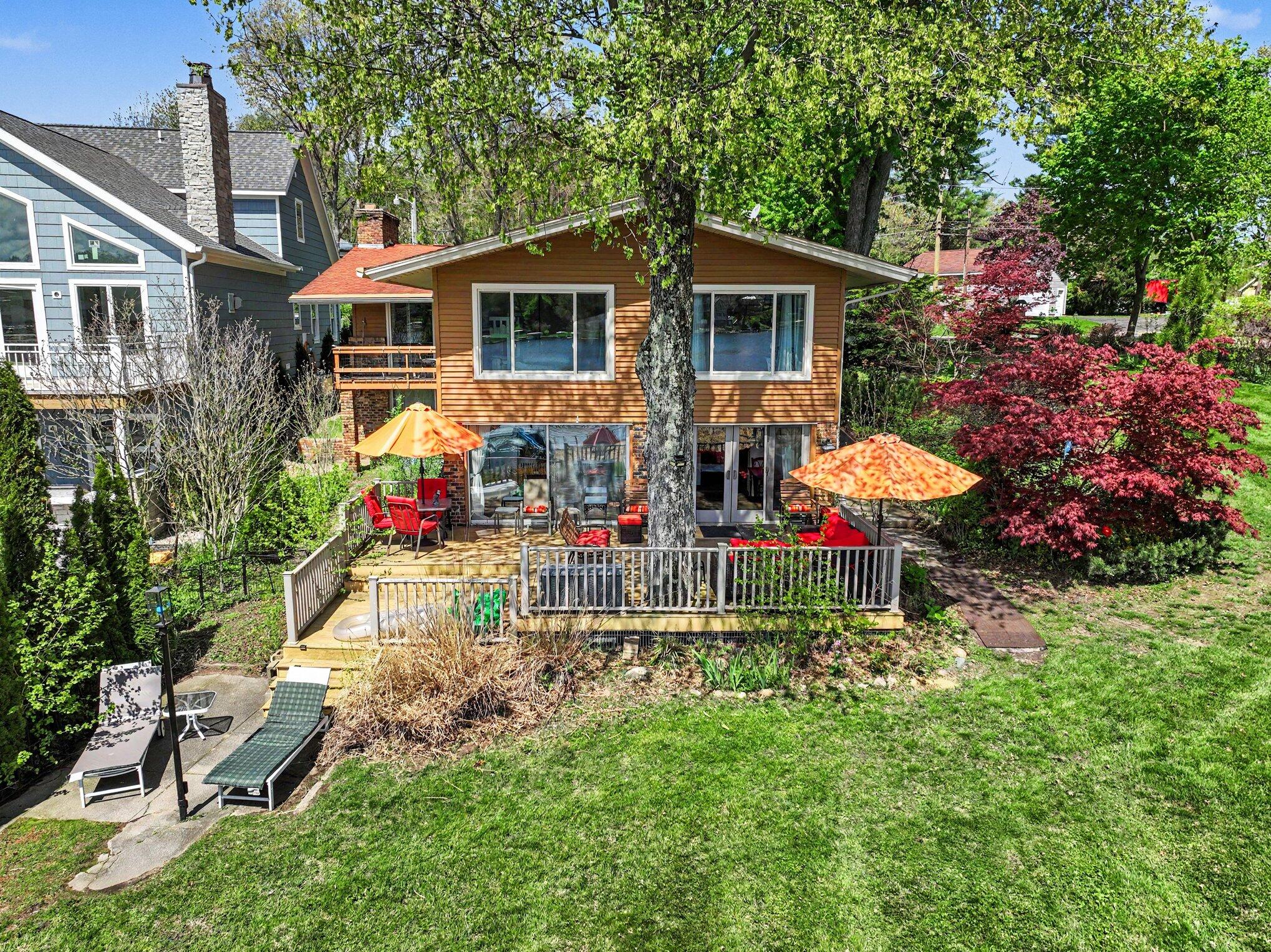 50575 W Lakeshore Drive Dowagiac MI 49047