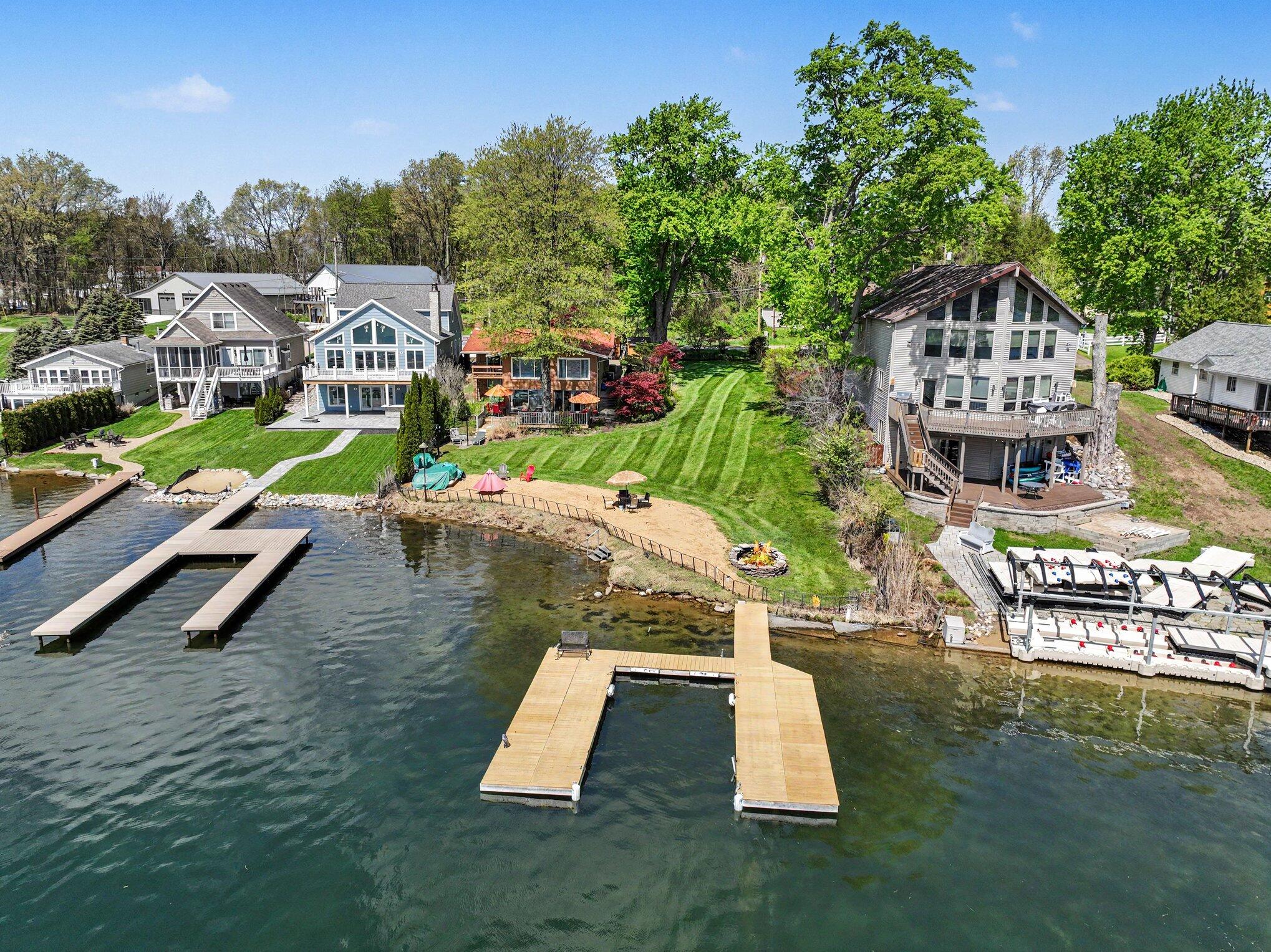 50575 W Lakeshore Drive Dowagiac MI 49047