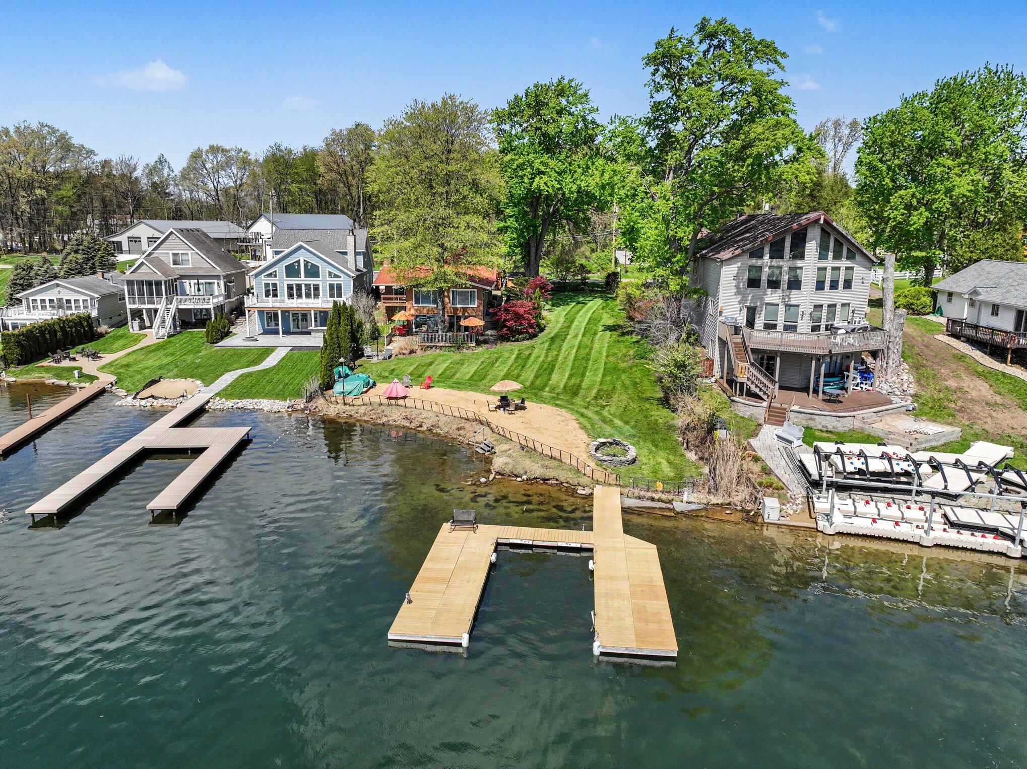 50575 W Lakeshore Drive Dowagiac MI 49047