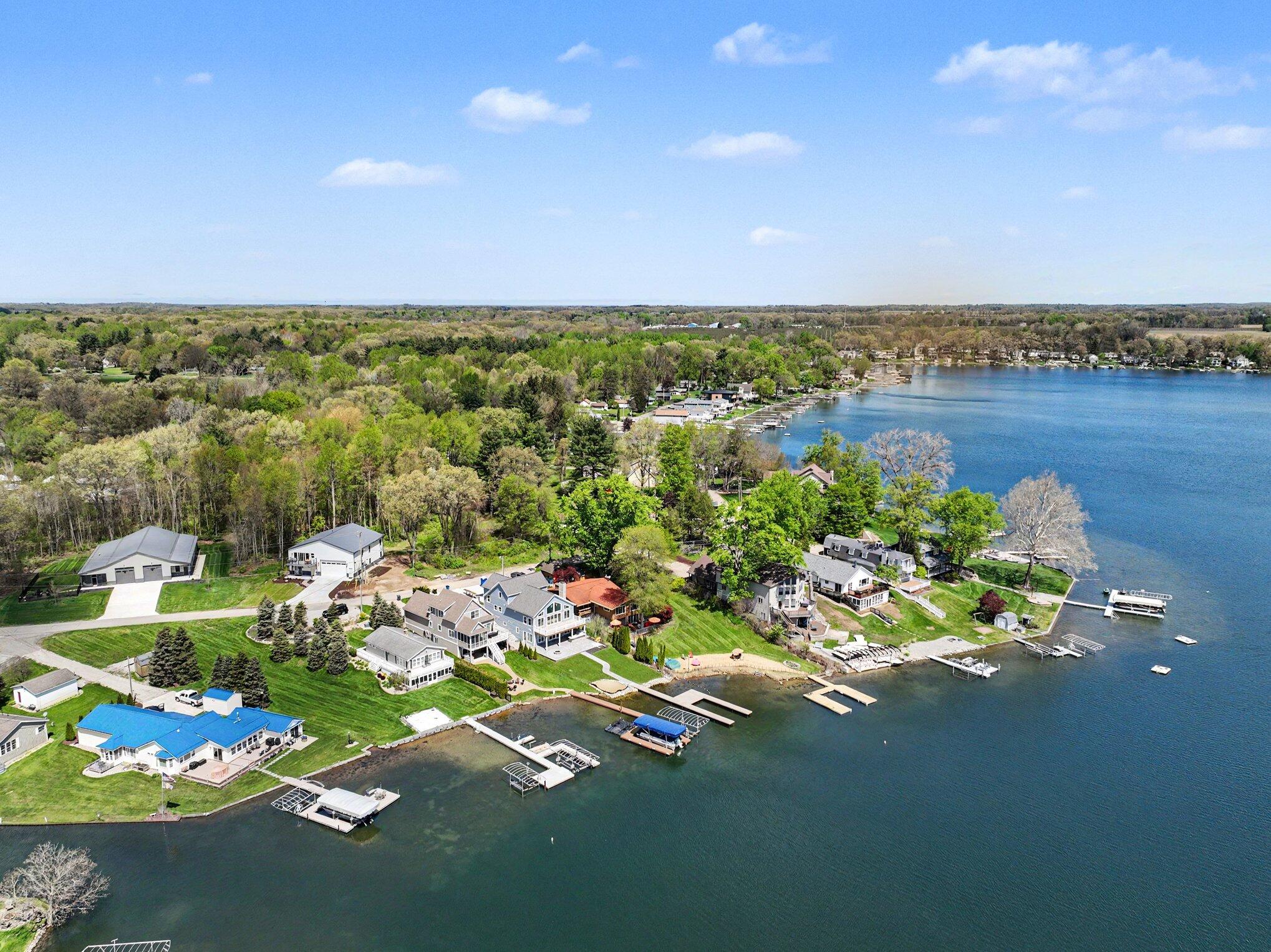 50575 W Lakeshore Drive Dowagiac MI 49047