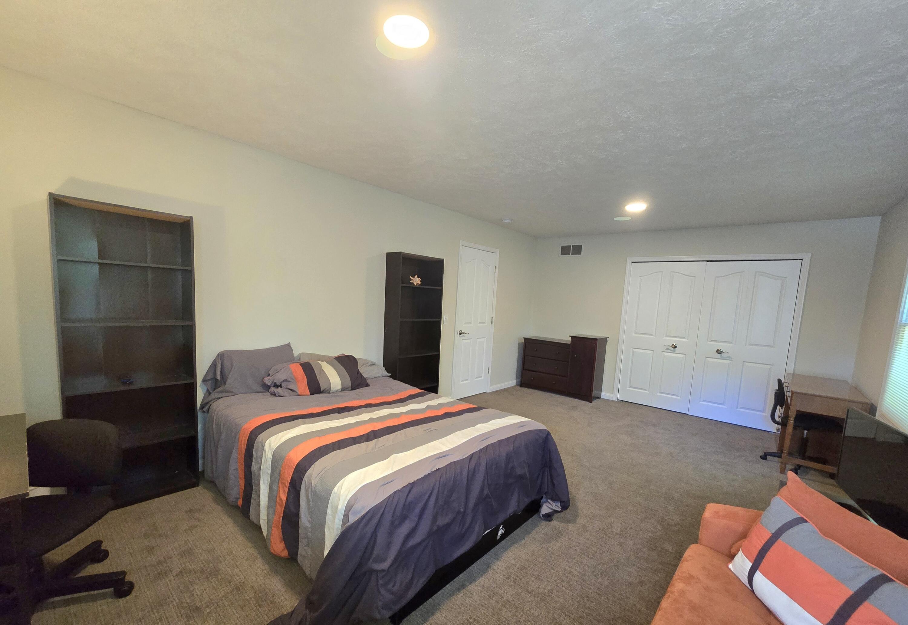 594 Springwood Drive Kalamazoo MI 49009