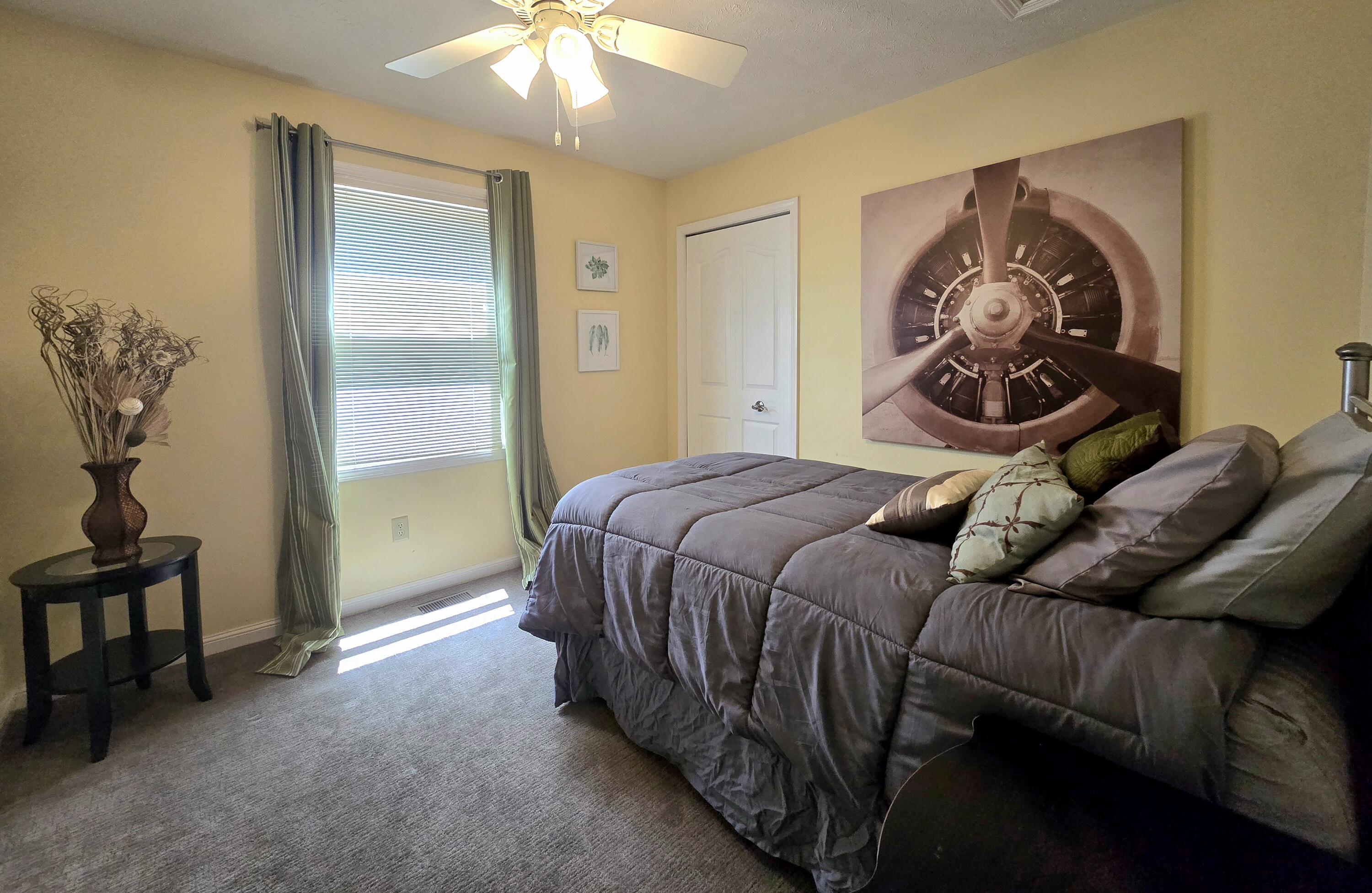 594 Springwood Drive Kalamazoo MI 49009