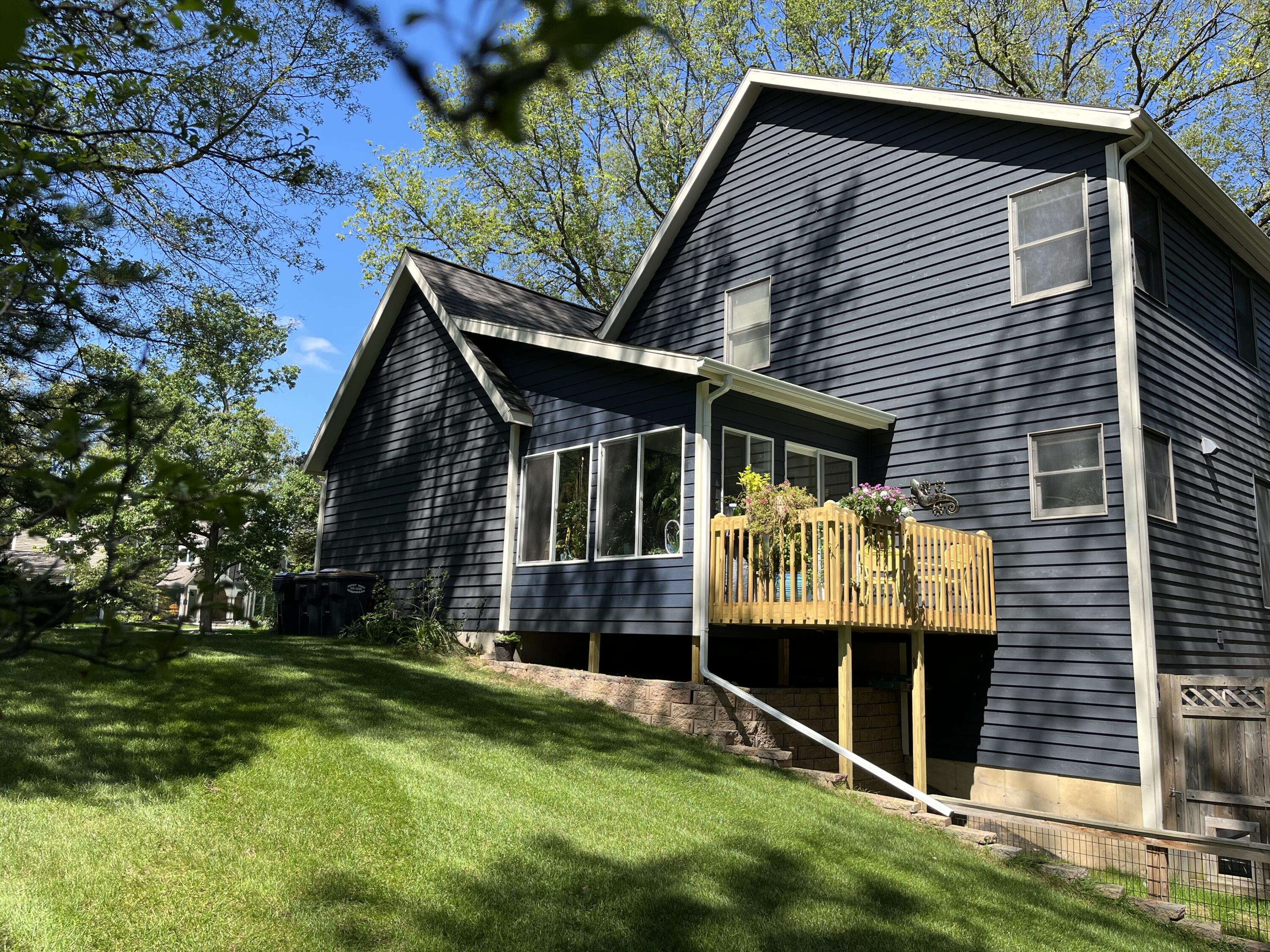 594 Springwood Drive Kalamazoo MI 49009