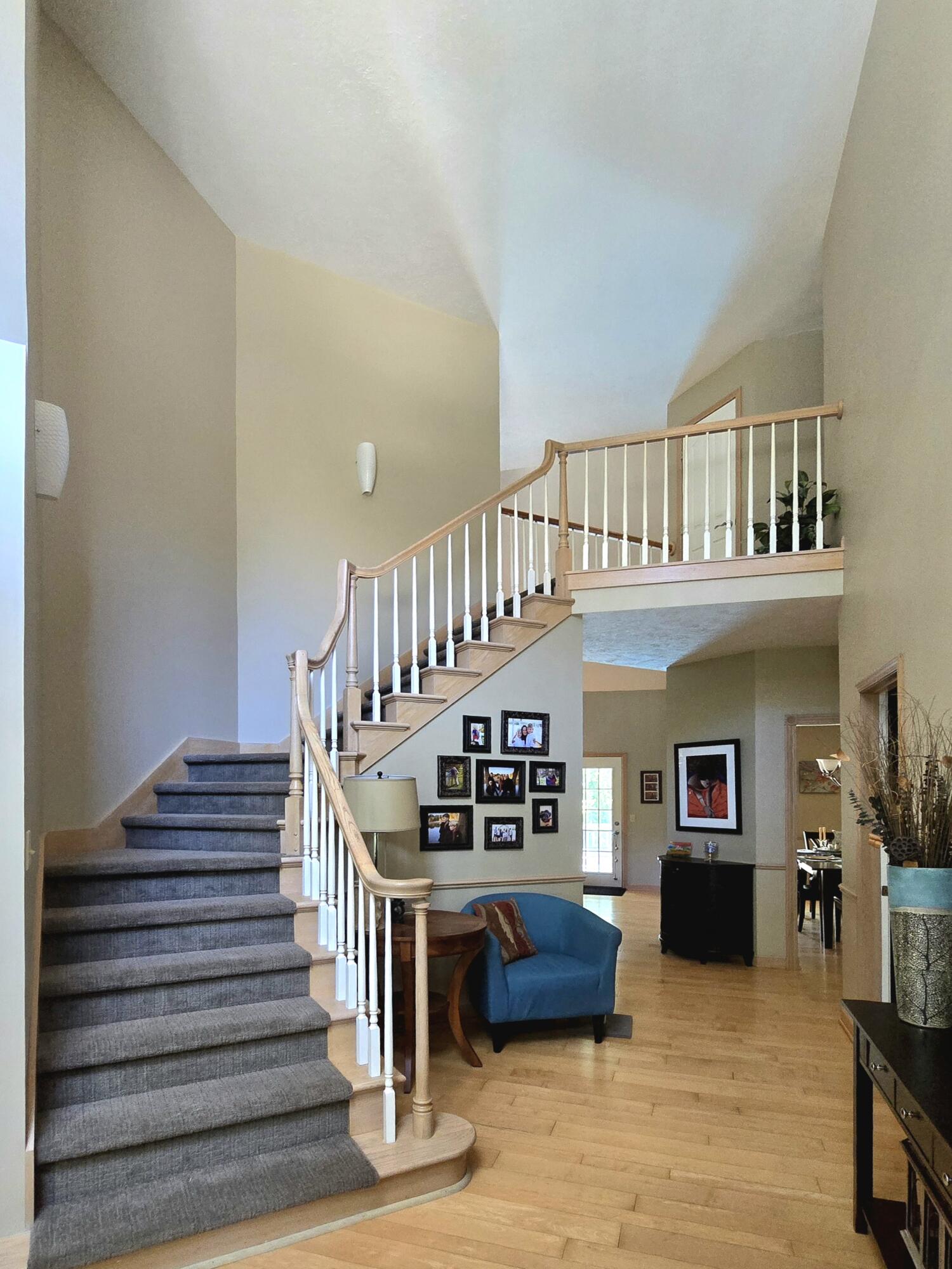 594 Springwood Drive Kalamazoo MI 49009
