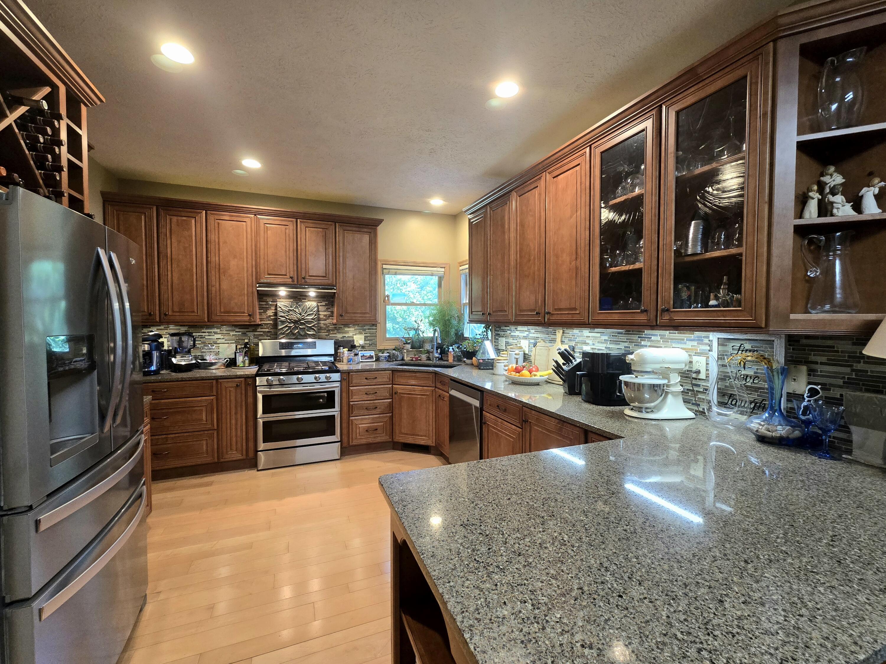 594 Springwood Drive Kalamazoo MI 49009