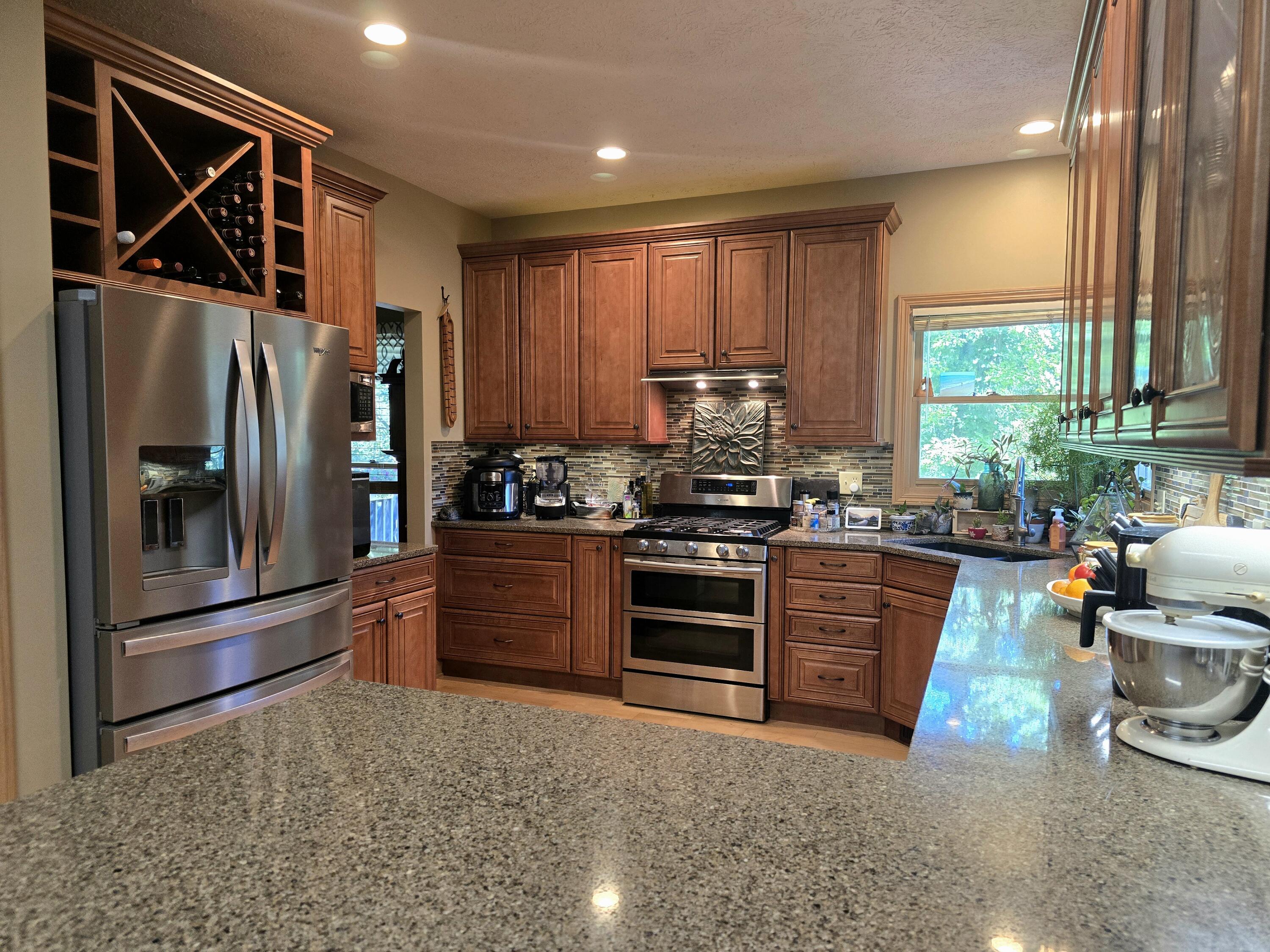 594 Springwood Drive Kalamazoo MI 49009