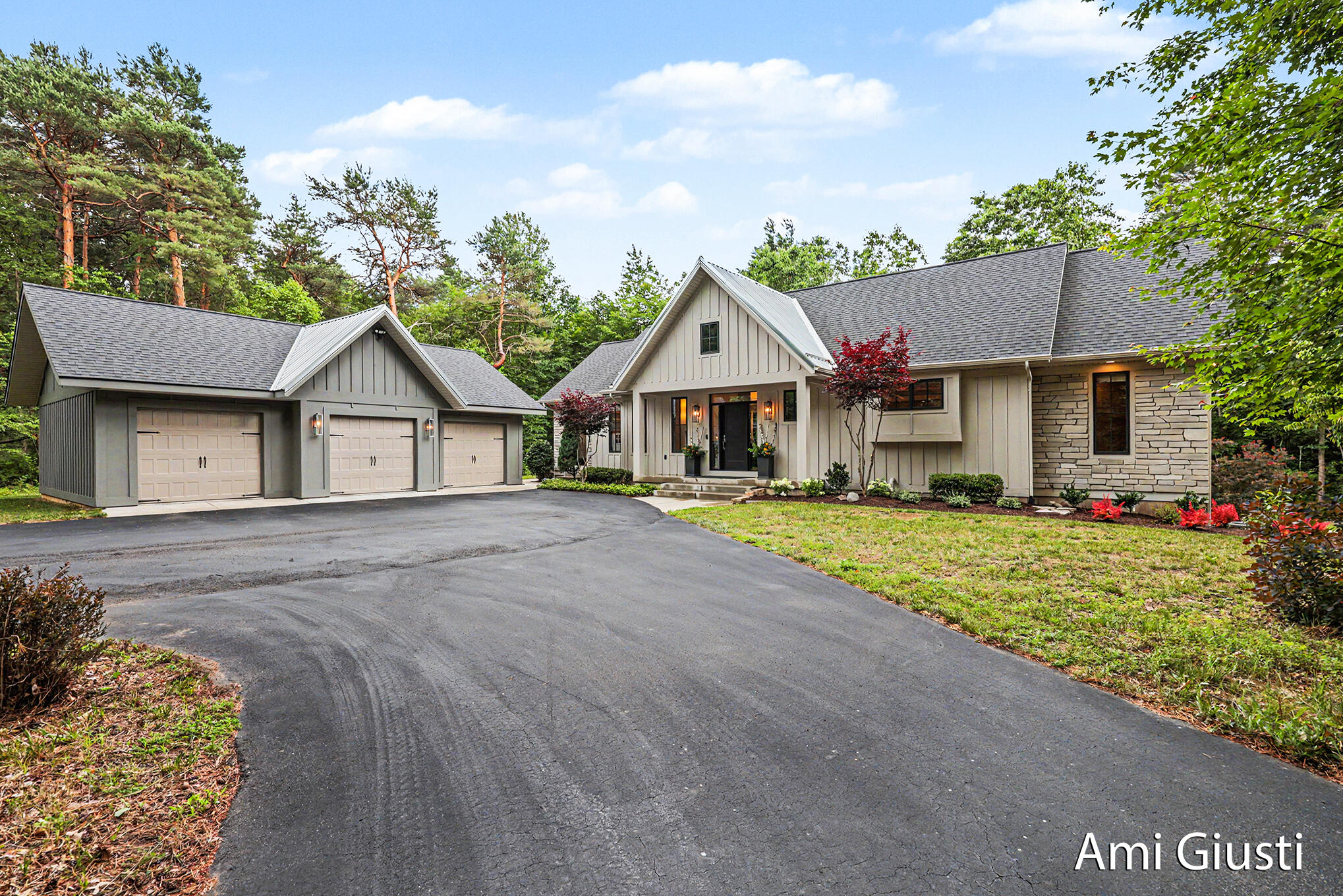 7639 Blakely Drive NE Rockford MI 49341