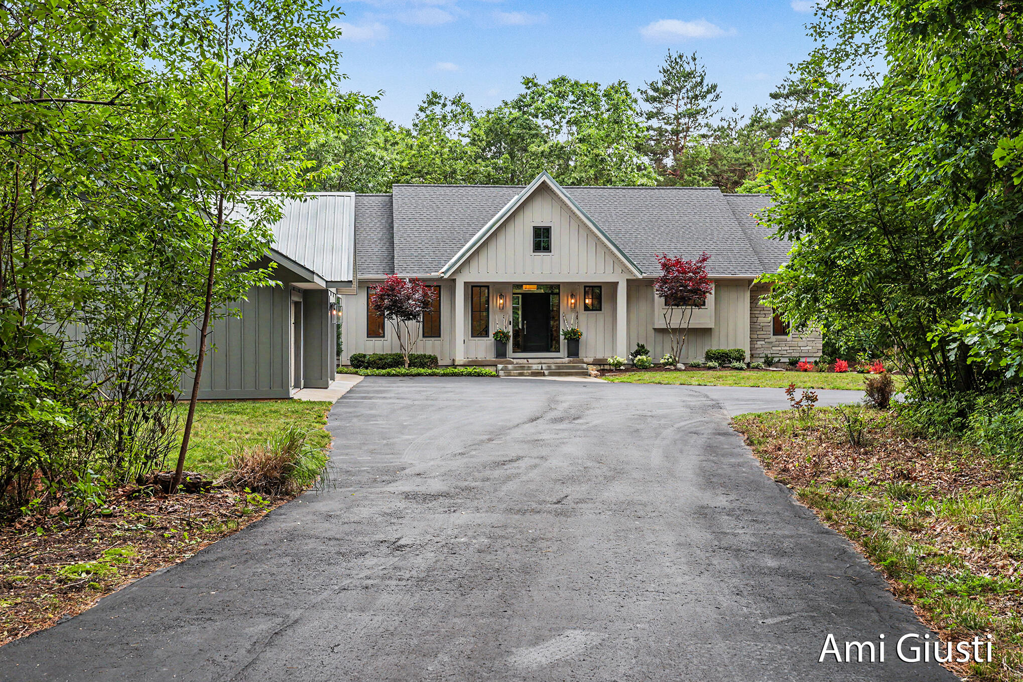 7639 Blakely Drive NE Rockford MI 49341