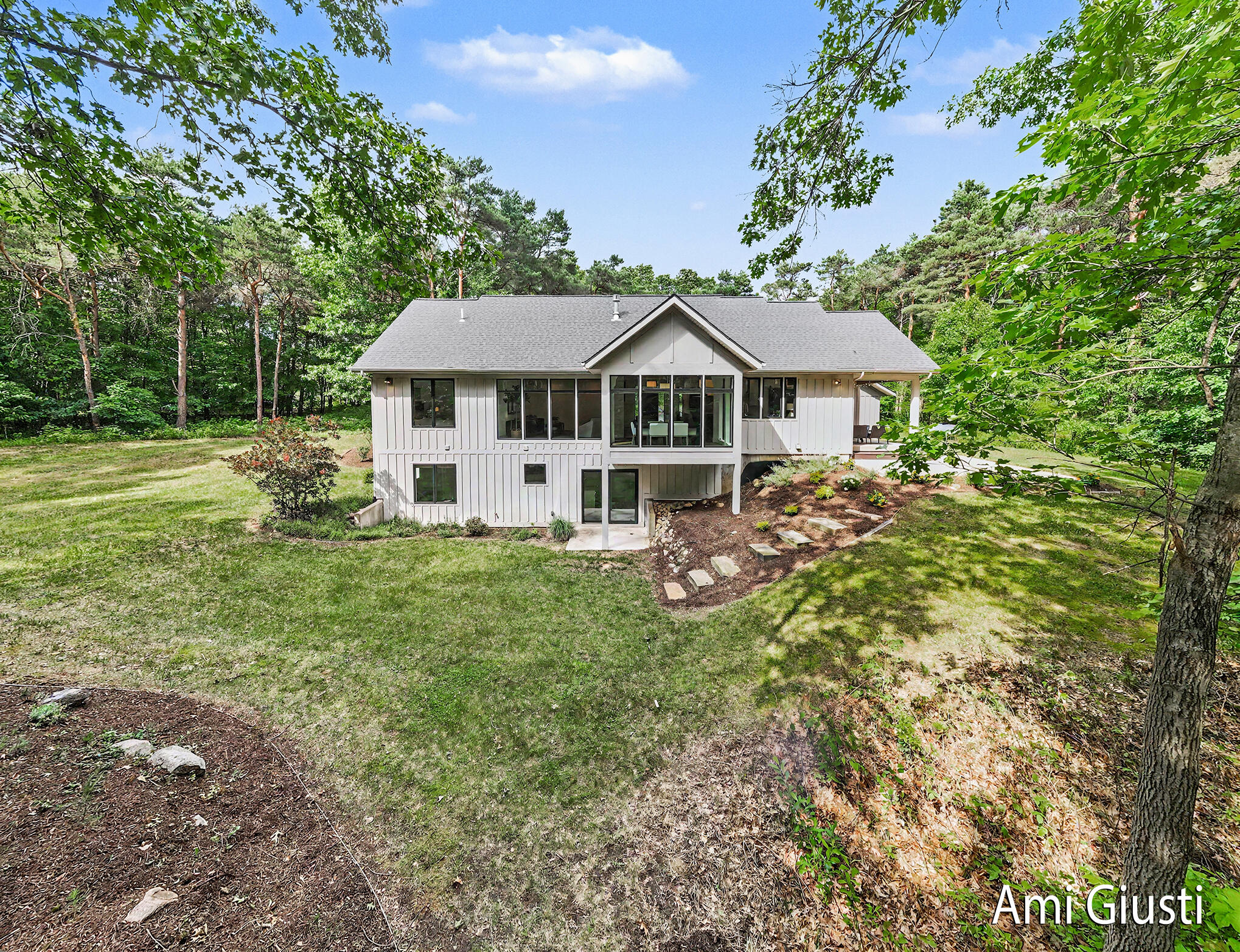 7639 Blakely Drive NE Rockford MI 49341