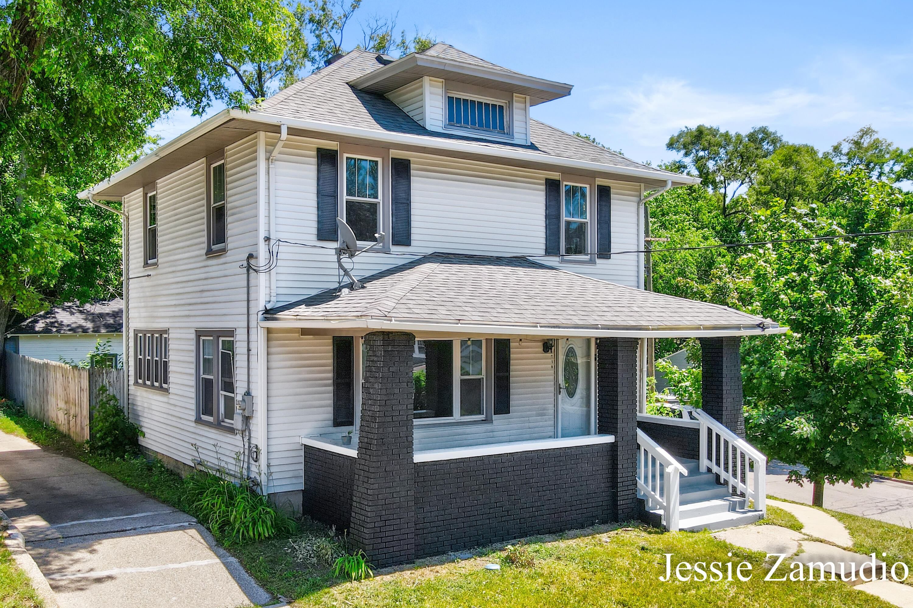 1810 Eastern Avenue SE Grand Rapids MI 49507