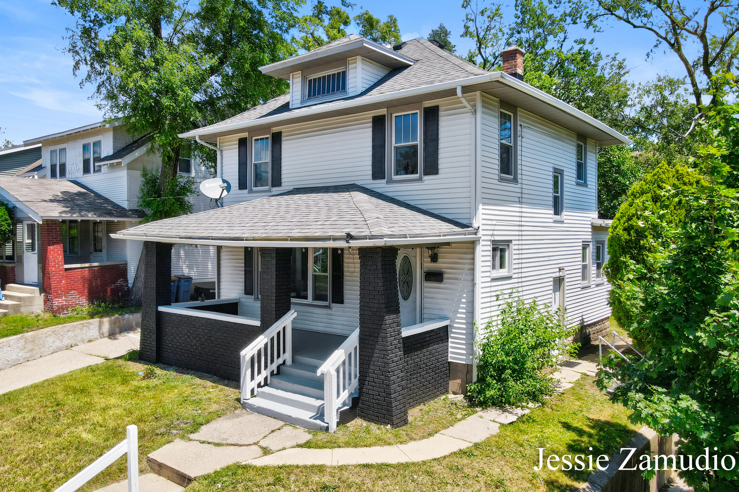 1810 Eastern Avenue SE Grand Rapids MI 49507