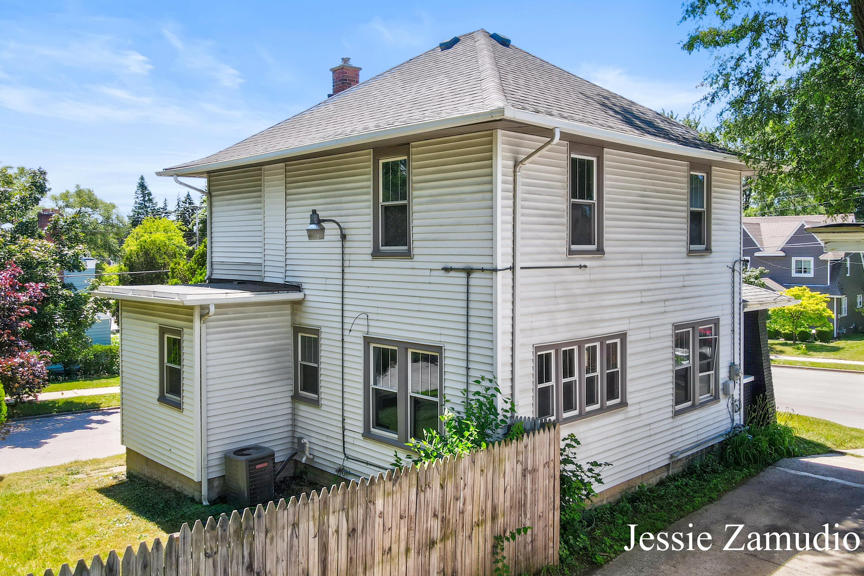 1810 Eastern Avenue SE Grand Rapids MI 49507