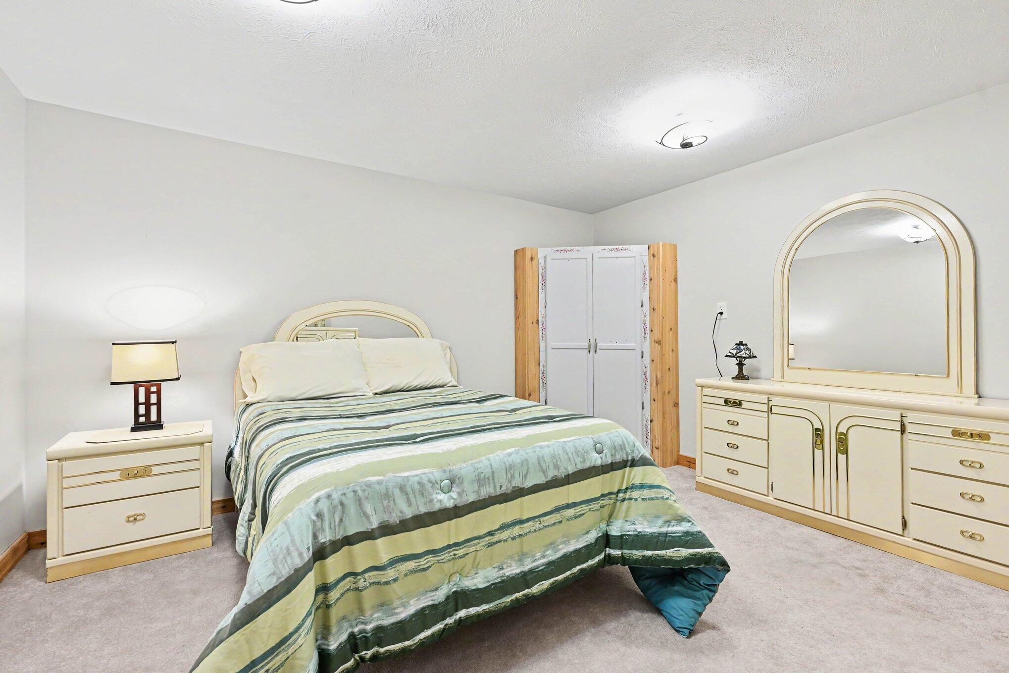 46968 Meadow Lane Decatur MI 49045