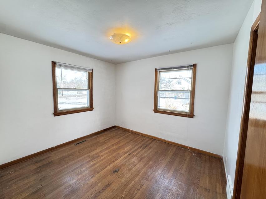 3334 W Glendora Road Three Oaks MI 49128