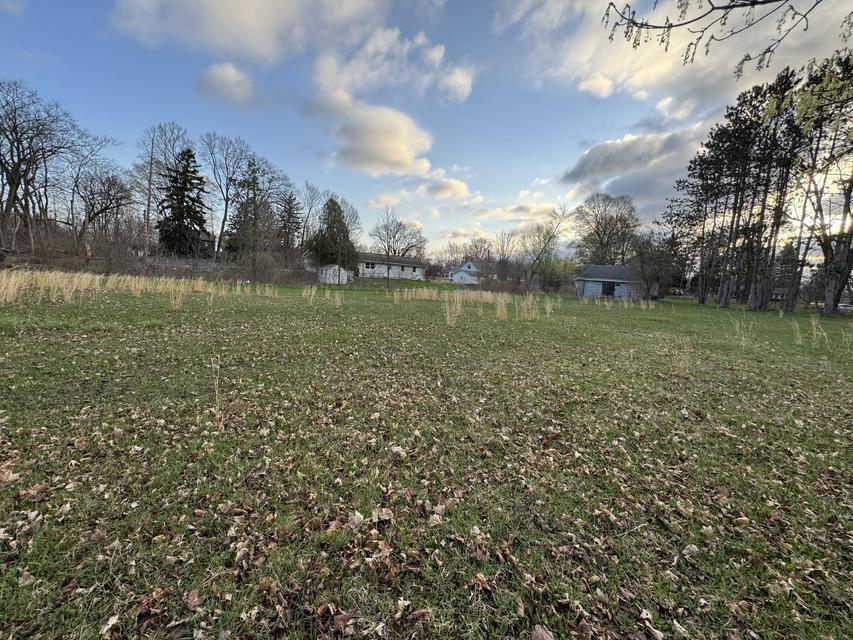 3334 W Glendora Road Three Oaks MI 49128