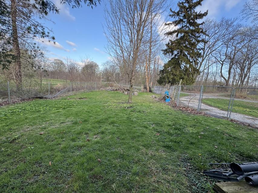 3334 W Glendora Road Three Oaks MI 49128