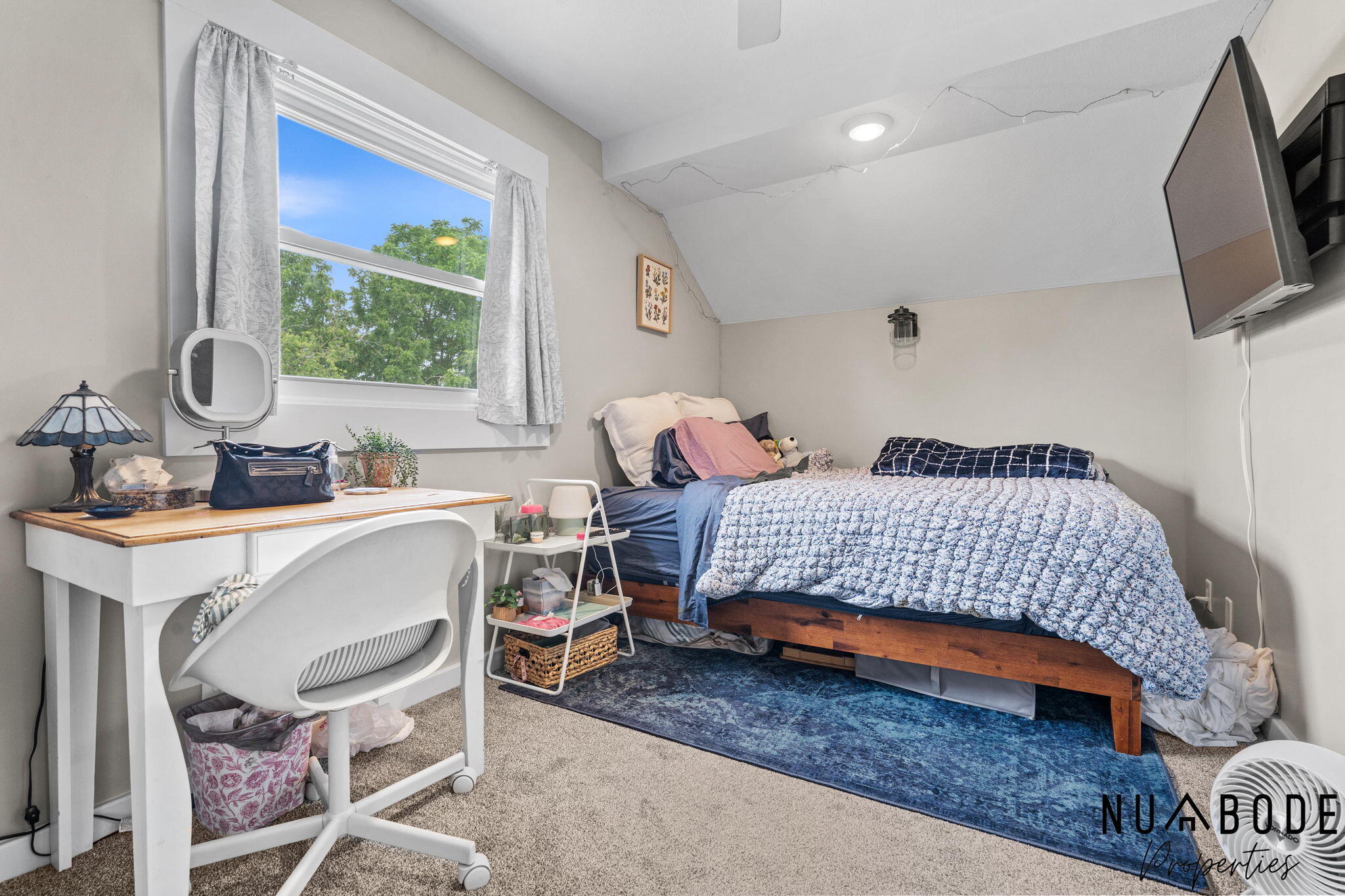 933 Crescent Street NE Grand Rapids MI 49503
