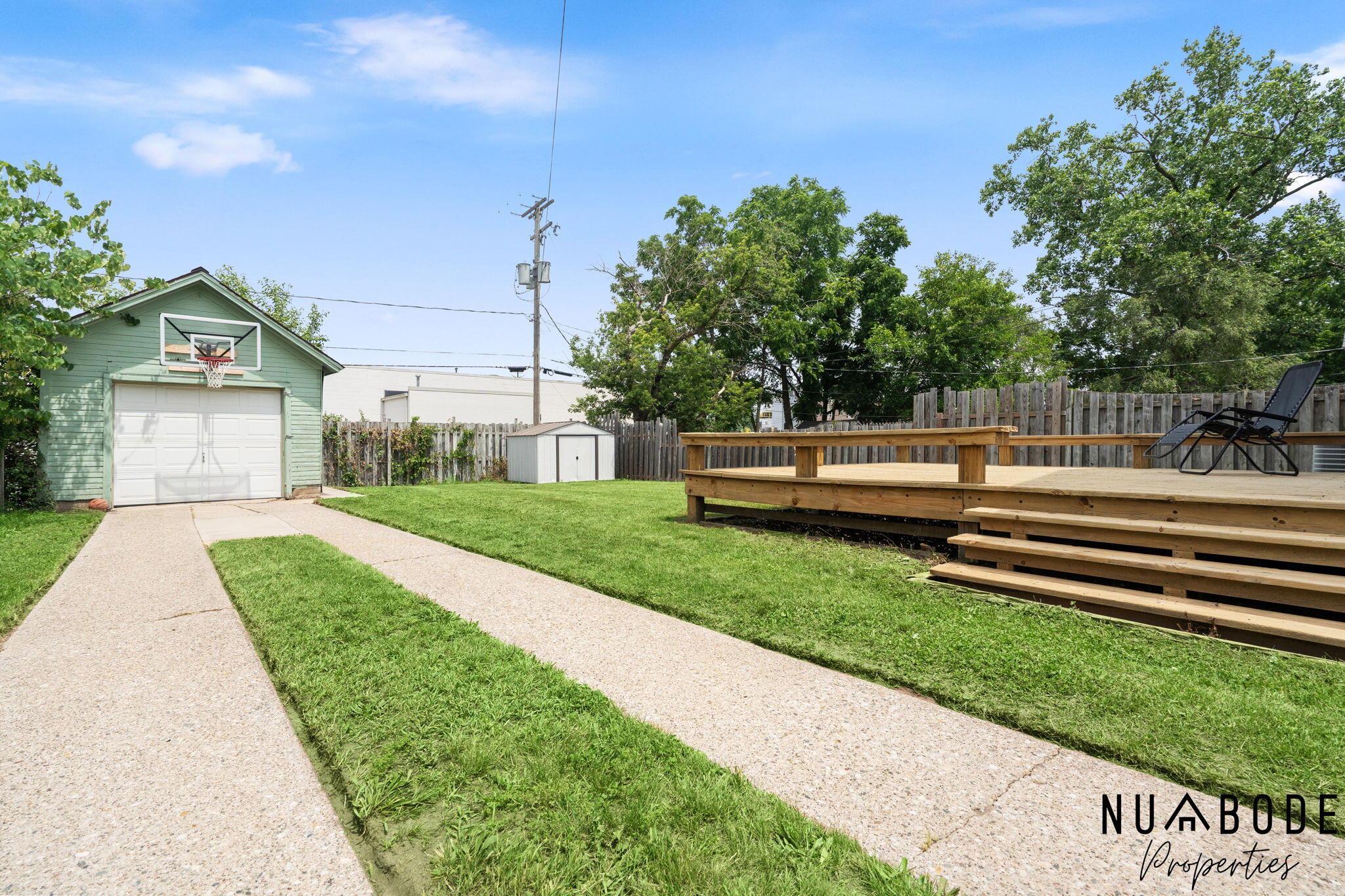 933 Crescent Street NE Grand Rapids MI 49503