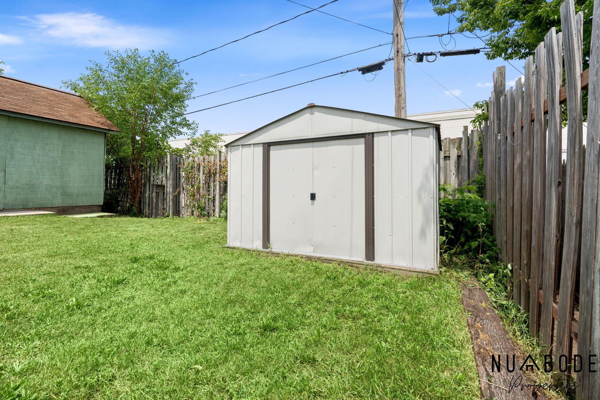 933 Crescent Street NE Grand Rapids MI 49503