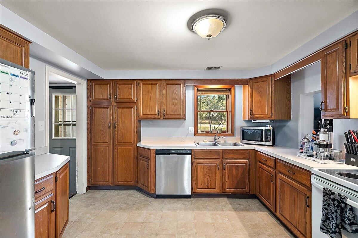 678 Butternut Drive Holland MI 49424