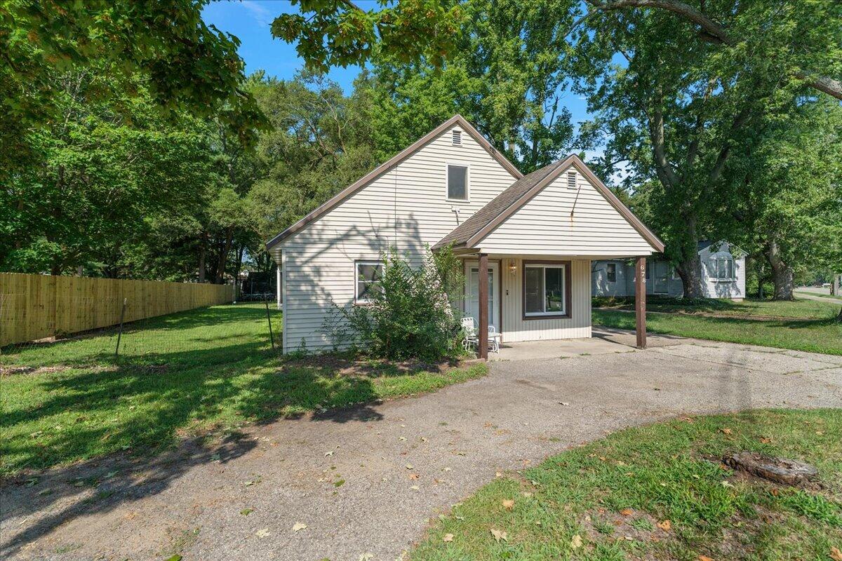 678 Butternut Drive Holland MI 49424
