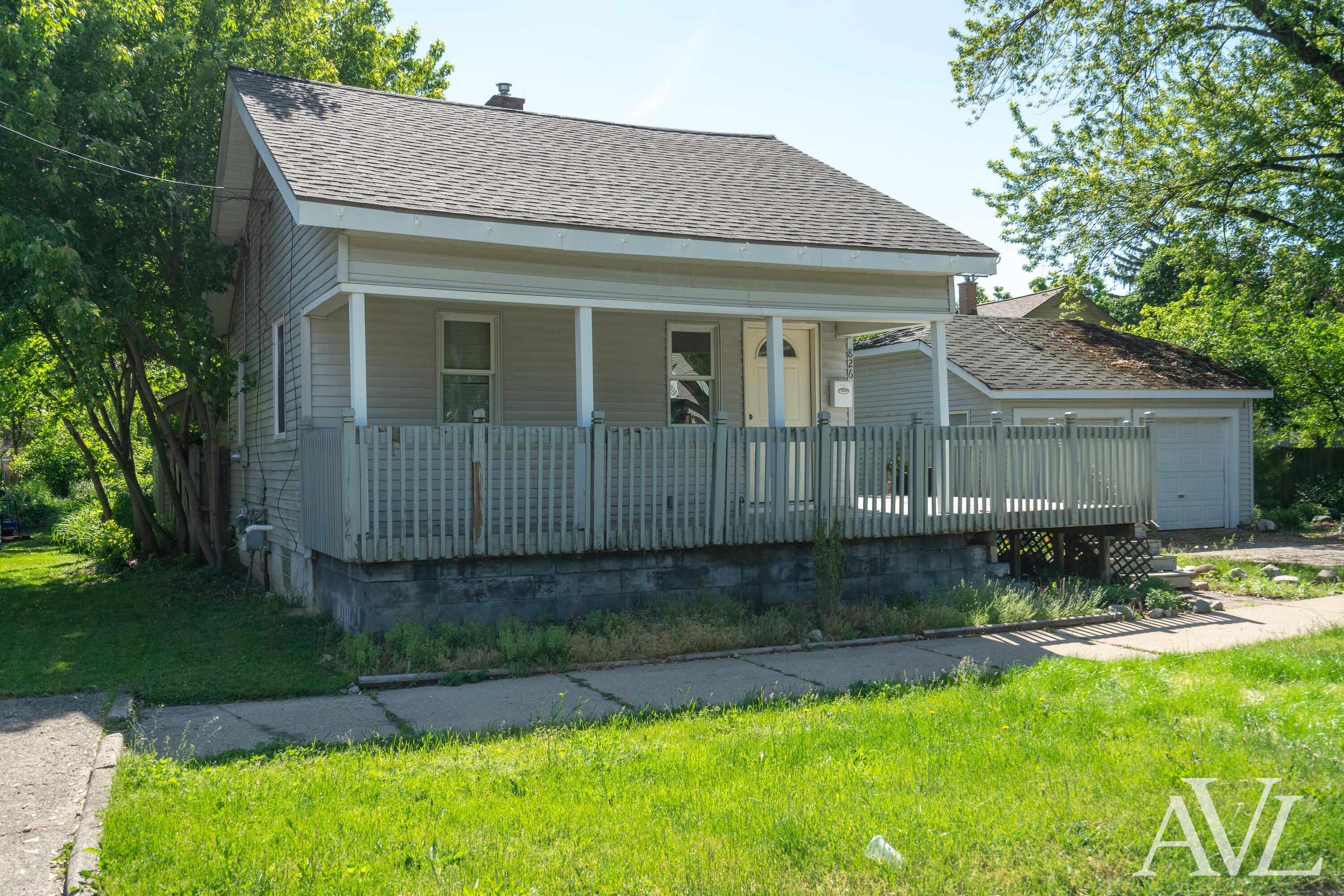 826 Lincoln Avenue NW Grand Rapids MI 49504