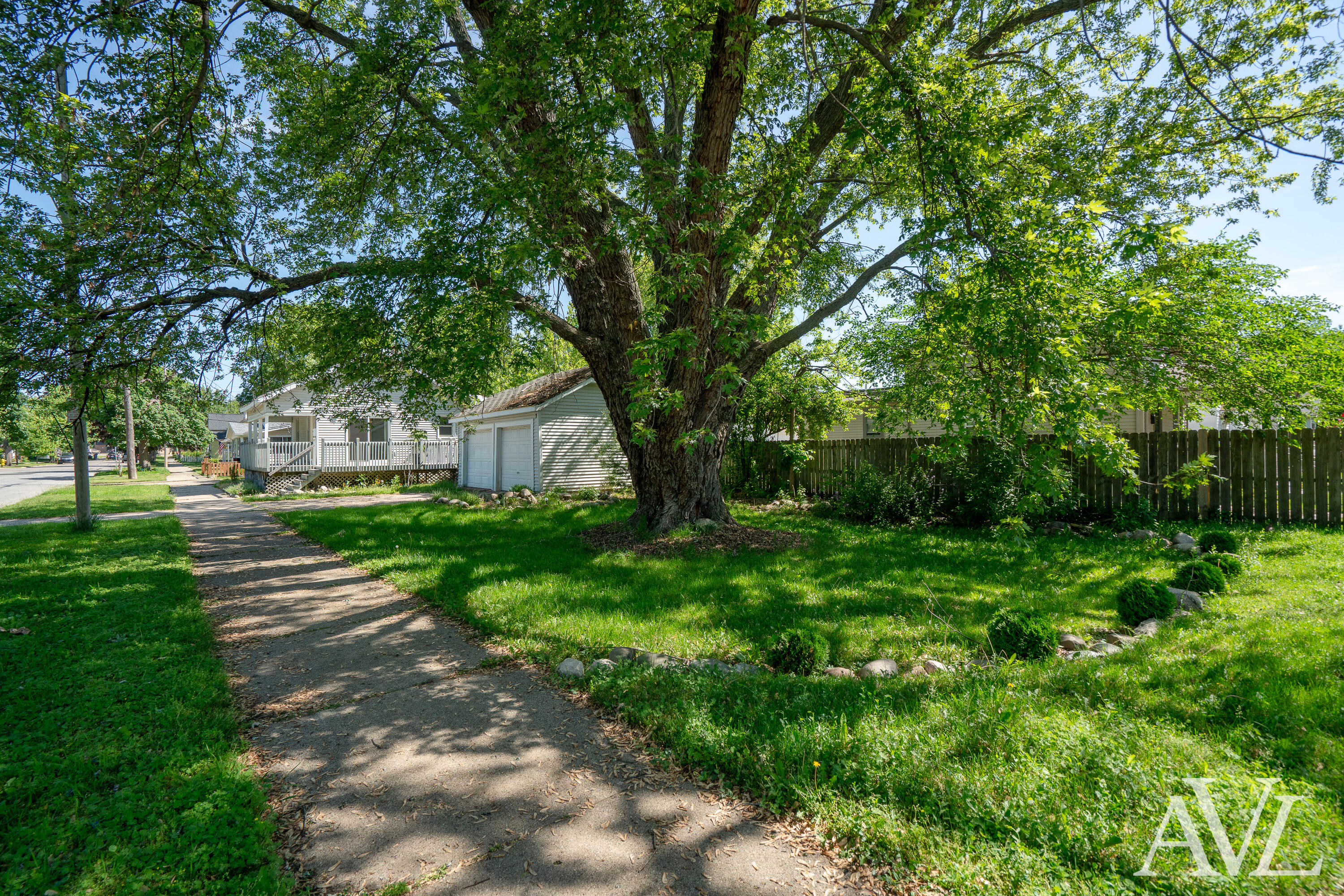 826 Lincoln Avenue NW Grand Rapids MI 49504