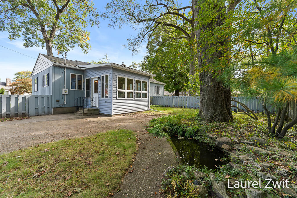 3761 Diversey Street Norton Shores MI 49441