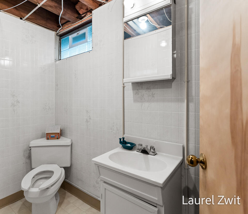 3761 Diversey Street Norton Shores MI 49441