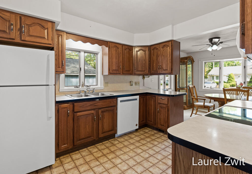 3761 Diversey Street Norton Shores MI 49441