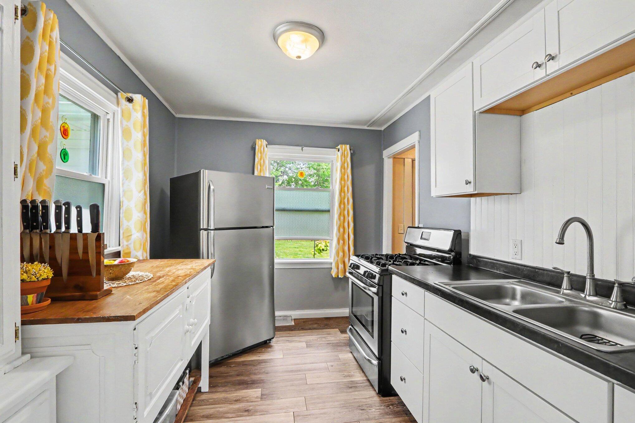 405 Colonial Avenue Portage MI 49002